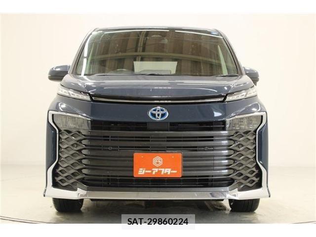 Toyota VOXY 2022-04 8882684-7