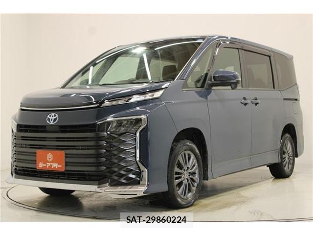 Toyota VOXY 2022-04 8882684-8
