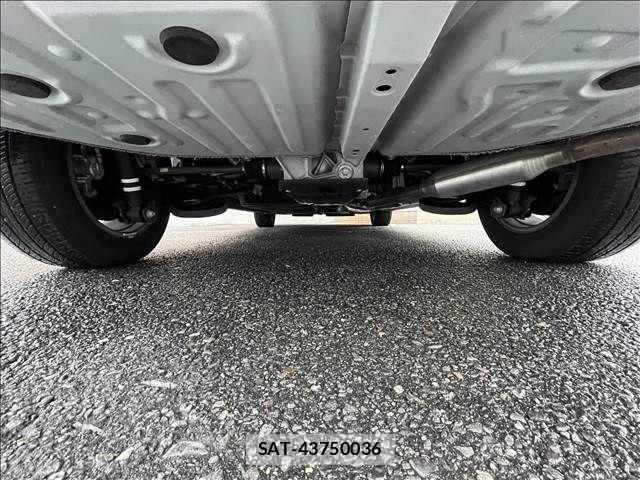 Toyota VOXY 2021-04 8882686-9