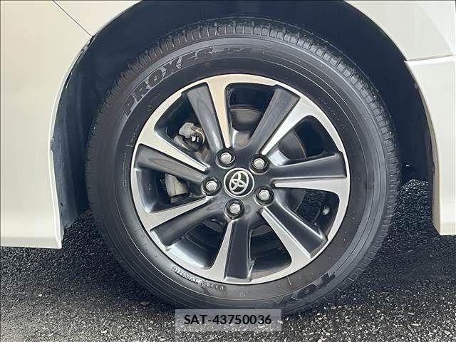 Toyota VOXY 2021-04 8882686-15