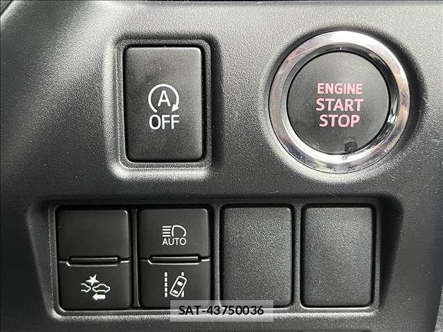 Toyota VOXY 2021-04 8882686-28