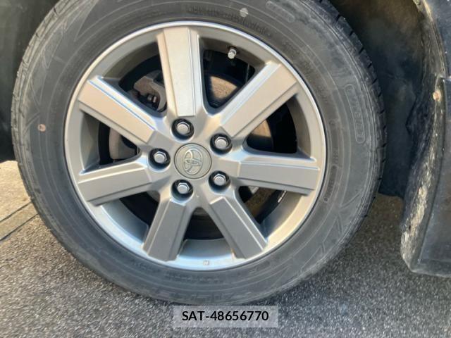 Toyota VOXY 2009-10 8884516-12