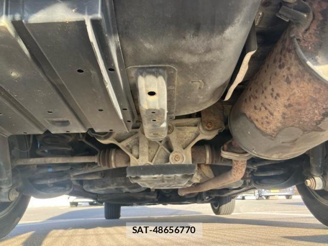 Toyota VOXY 2009-10 8884516-15