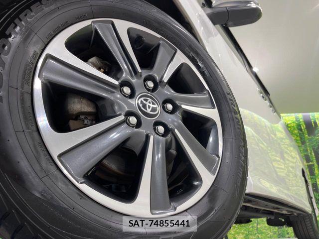 Toyota VOXY 2019-03 8884508-14