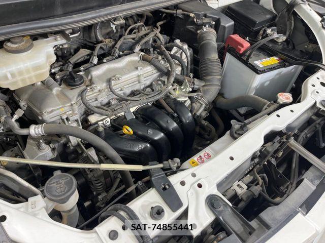 Toyota VOXY 2019-03 8884508-19