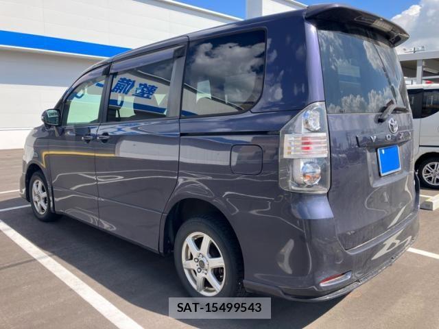 Toyota VOXY 2009-12 8884515-1
