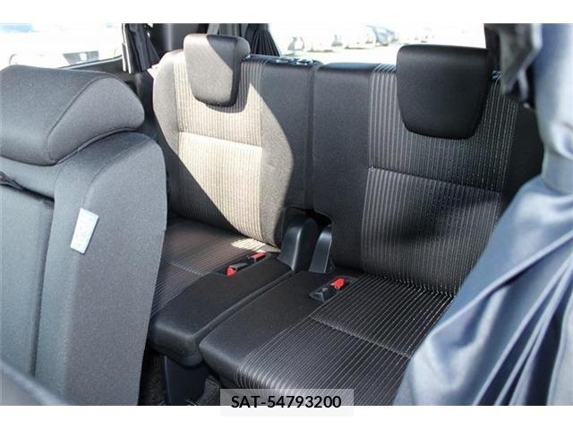 Toyota VOXY 2017-09 8884512-23