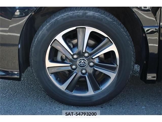 Toyota VOXY 2017-09 8884512-27