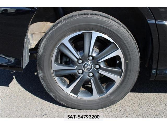 Toyota VOXY 2017-09 8884512-29