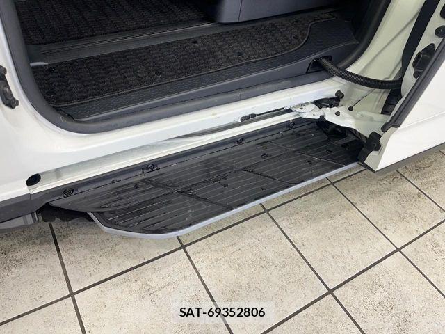 Toyota VOXY HYBRID 2025-03 4758894-3