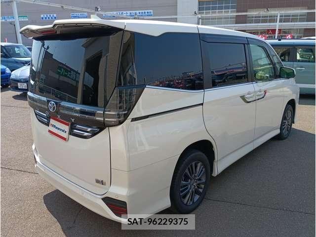 Toyota VOXY HYBRID 2022-03 4991933-23