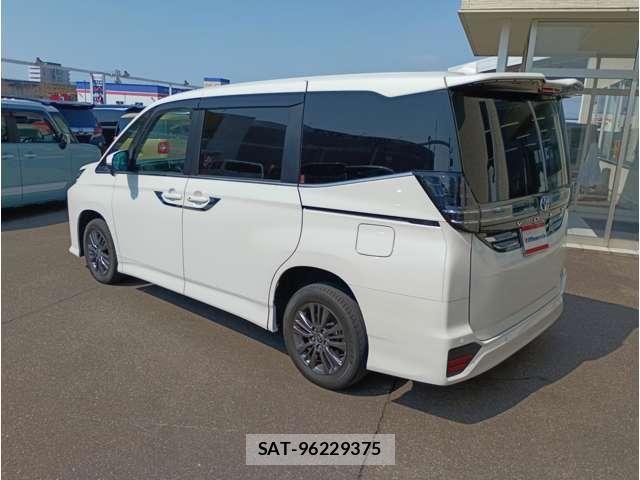 Toyota VOXY HYBRID 2022-03 4991933-25
