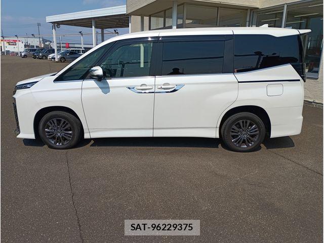 Toyota VOXY HYBRID 2022-03 4991933-4