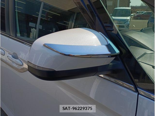 Toyota VOXY HYBRID 2022-03 4991933-7
