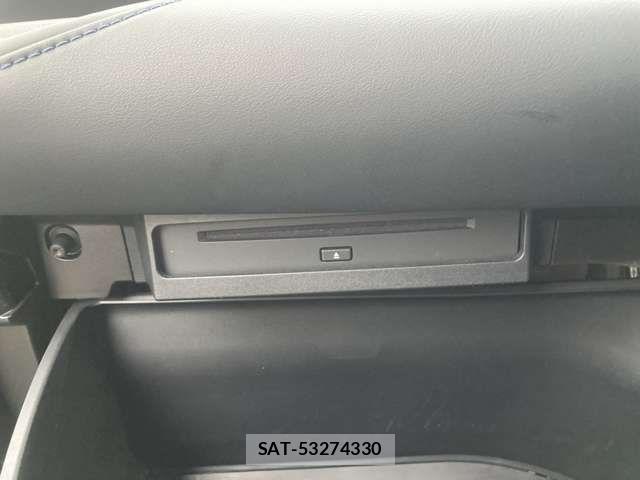 Toyota VOXY HYBRID 2022-12 5881417-6