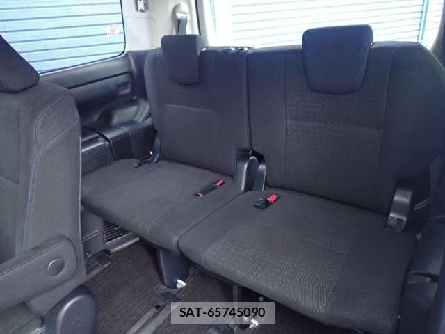 Toyota VOXY HYBRID 2015-05 5881429-13