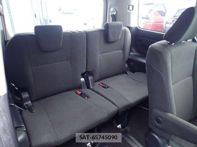 Toyota VOXY HYBRID 2015-05 5881429-14