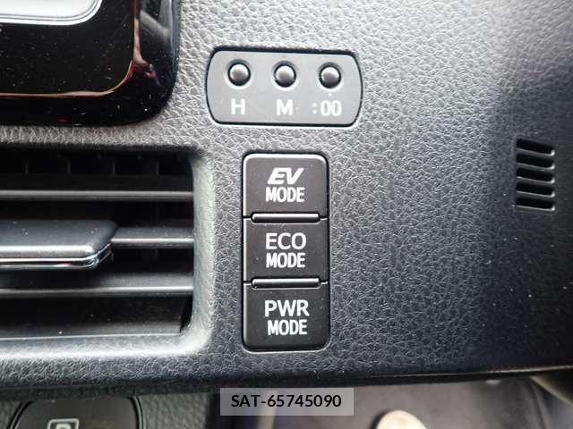 Toyota VOXY HYBRID 2015-05 5881429-19
