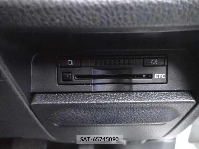 Toyota VOXY HYBRID 2015-05 5881429-20