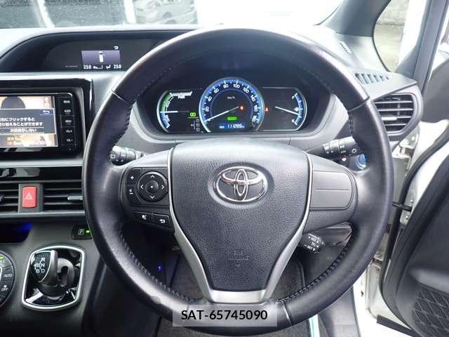 Toyota VOXY HYBRID 2015-05 5881429-23