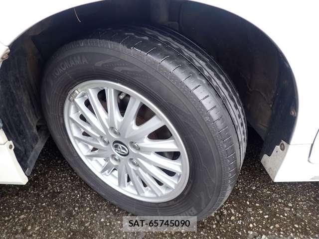 Toyota VOXY HYBRID 2015-05 5881429-29