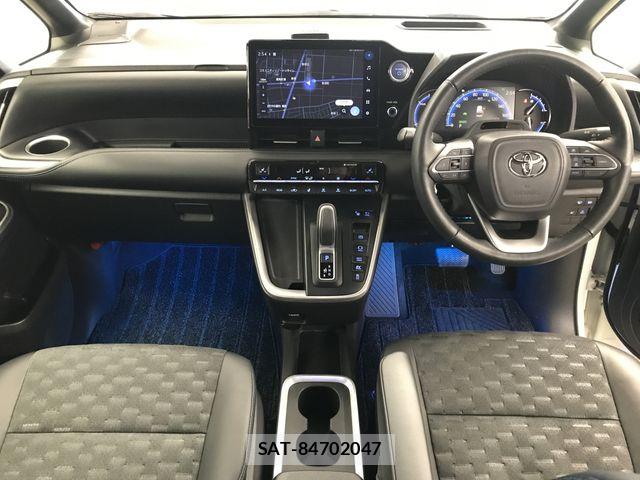 Toyota VOXY HYBRID 2022-09 6248097-1