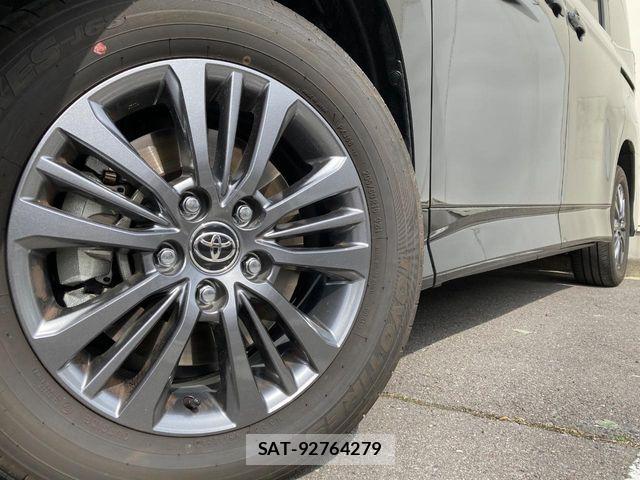 Toyota VOXY HYBRID 2025-01 6615357-13
