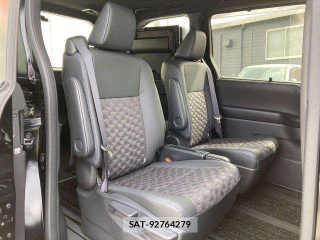 Toyota VOXY HYBRID 2025-01 6615357-8