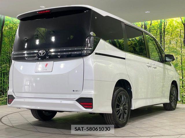 Toyota VOXY HYBRID 2026-04 6615356-17