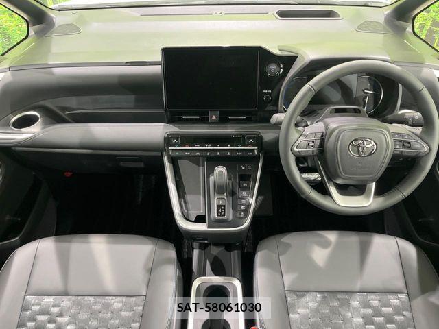 Toyota VOXY HYBRID 2026-04 6615356-1