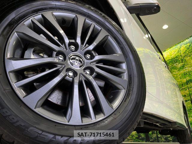 Toyota VOXY HYBRID 2023-12 6678552-12