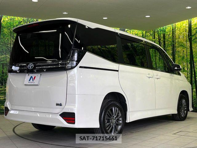 Toyota VOXY HYBRID 2023-12 6678552-16