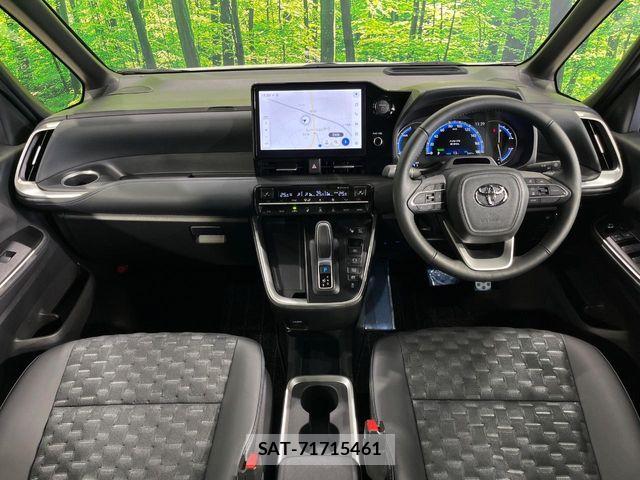 Toyota VOXY HYBRID 2023-12 6678552-1