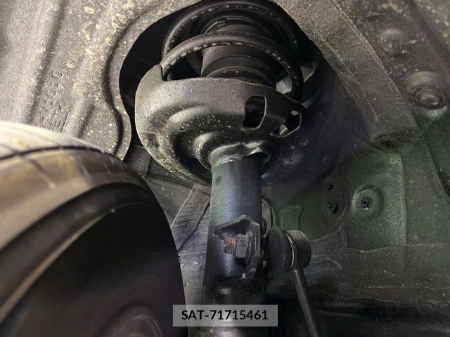 Toyota VOXY HYBRID 2023-12 6678552-19