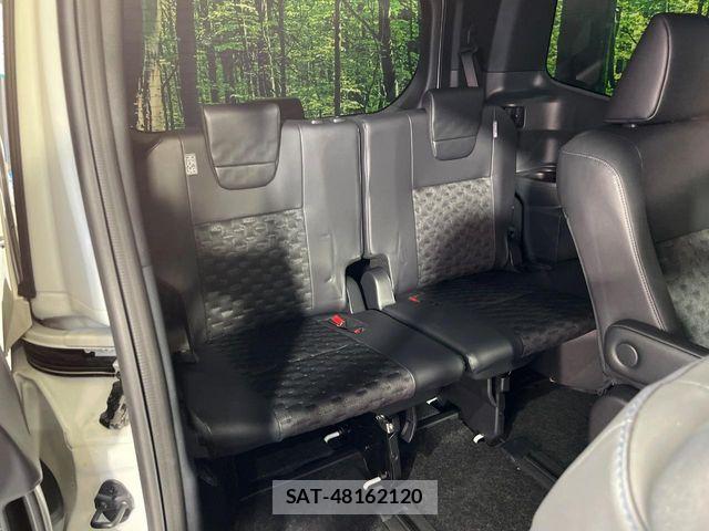 Toyota VOXY HYBRID 2024-04 6678554-9