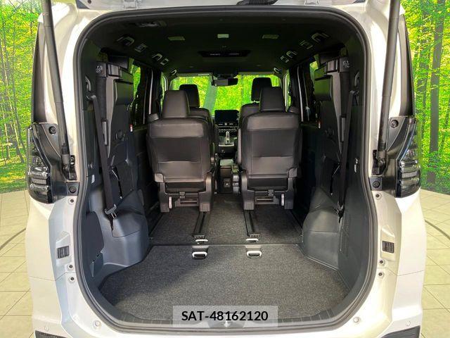Toyota VOXY HYBRID 2024-04 6678554-10