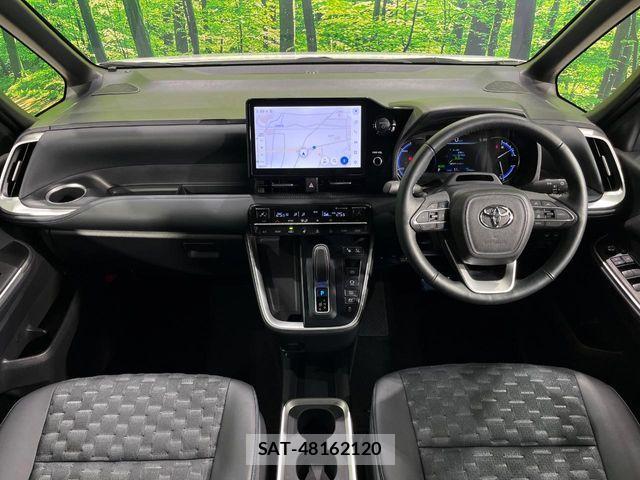 Toyota VOXY HYBRID 2024-04 6678554-1