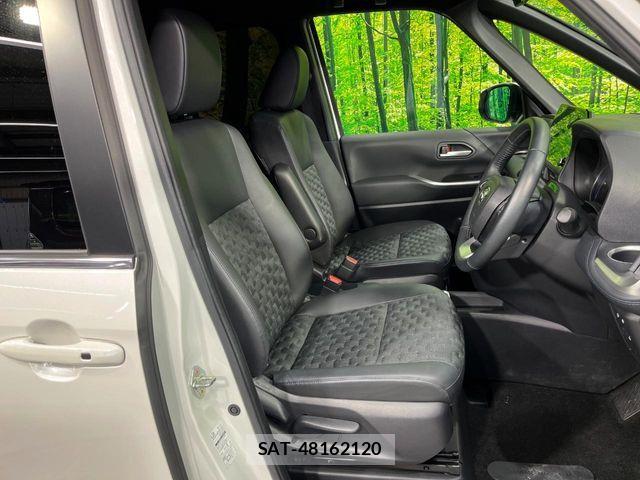 Toyota VOXY HYBRID 2024-04 6678554-7