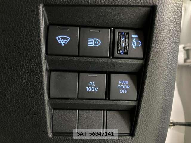 Toyota VOXY HYBRID 2023-10 6678553-23