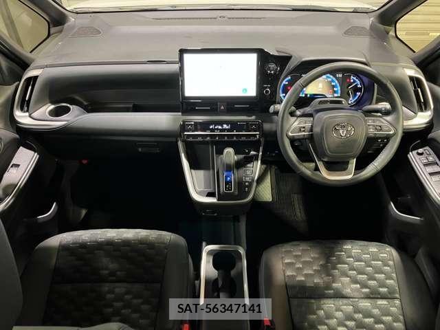 Toyota VOXY HYBRID 2023-10 6678553-2