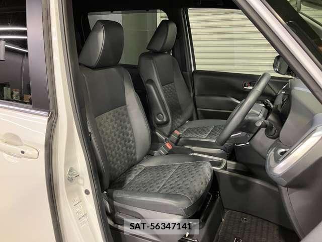 Toyota VOXY HYBRID 2023-10 6678553-3