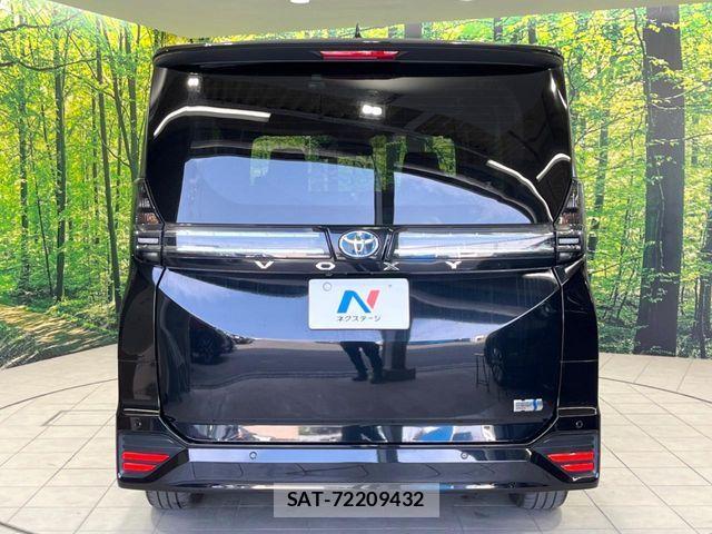 Toyota VOXY HYBRID 2023-10 6753668-13