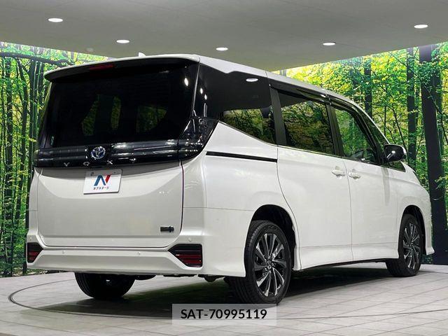 Toyota VOXY HYBRID 2025-06 6791734-17