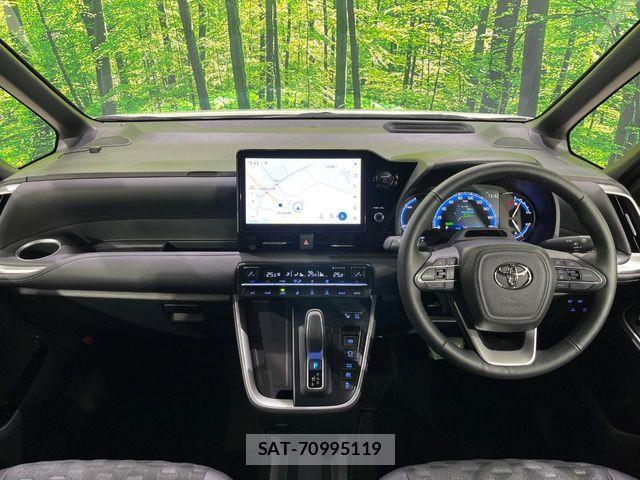 Toyota VOXY HYBRID 2025-06 6791734-1