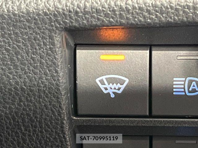 Toyota VOXY HYBRID 2025-06 6791734-6