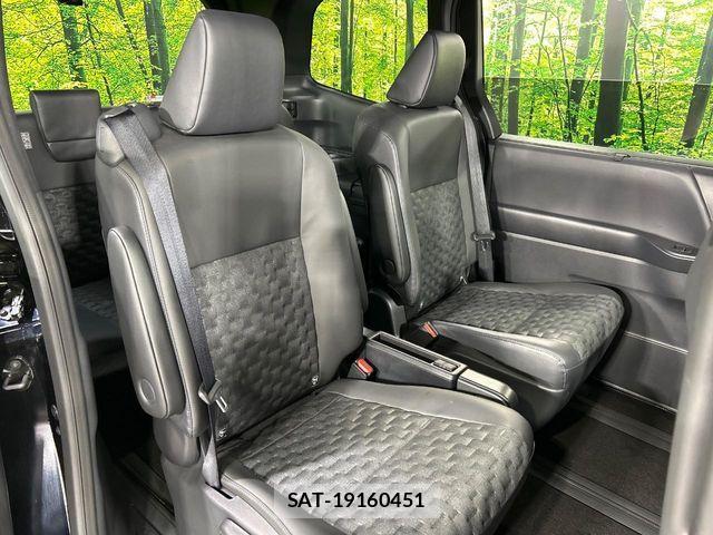Toyota VOXY HYBRID 2025-07 7226384-10