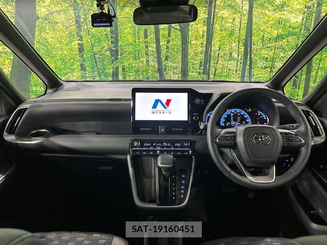 Toyota VOXY HYBRID 2025-07 7226384-1