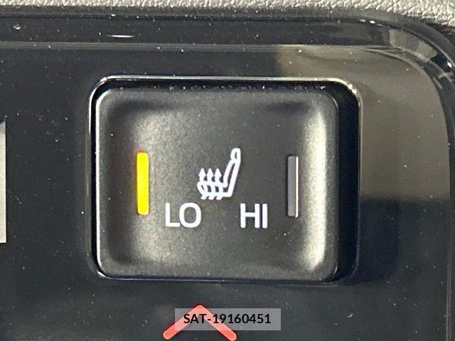 Toyota VOXY HYBRID 2025-07 7226384-5