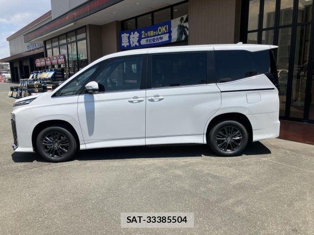 Toyota VOXY HYBRID 2026-03 7226382-2