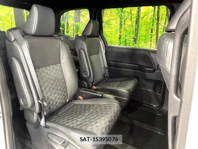 Toyota VOXY HYBRID 2025-10 7252656-9